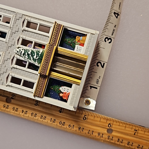 Hallmark Anniversary Edition 20 years of Keepsake Onaments Tannenbaum's Dept. 93 - Picture 5 of 10